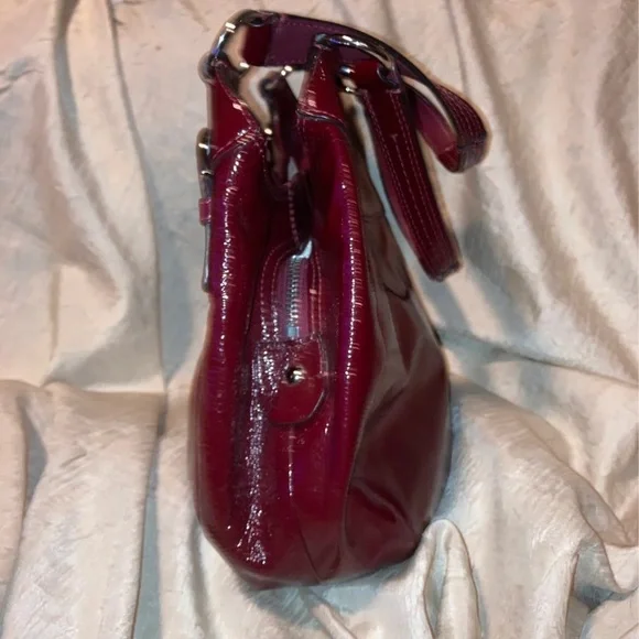 Coach Red Patent Leather Satchel 
NoH1293-F19705 - Picture 3 of 14